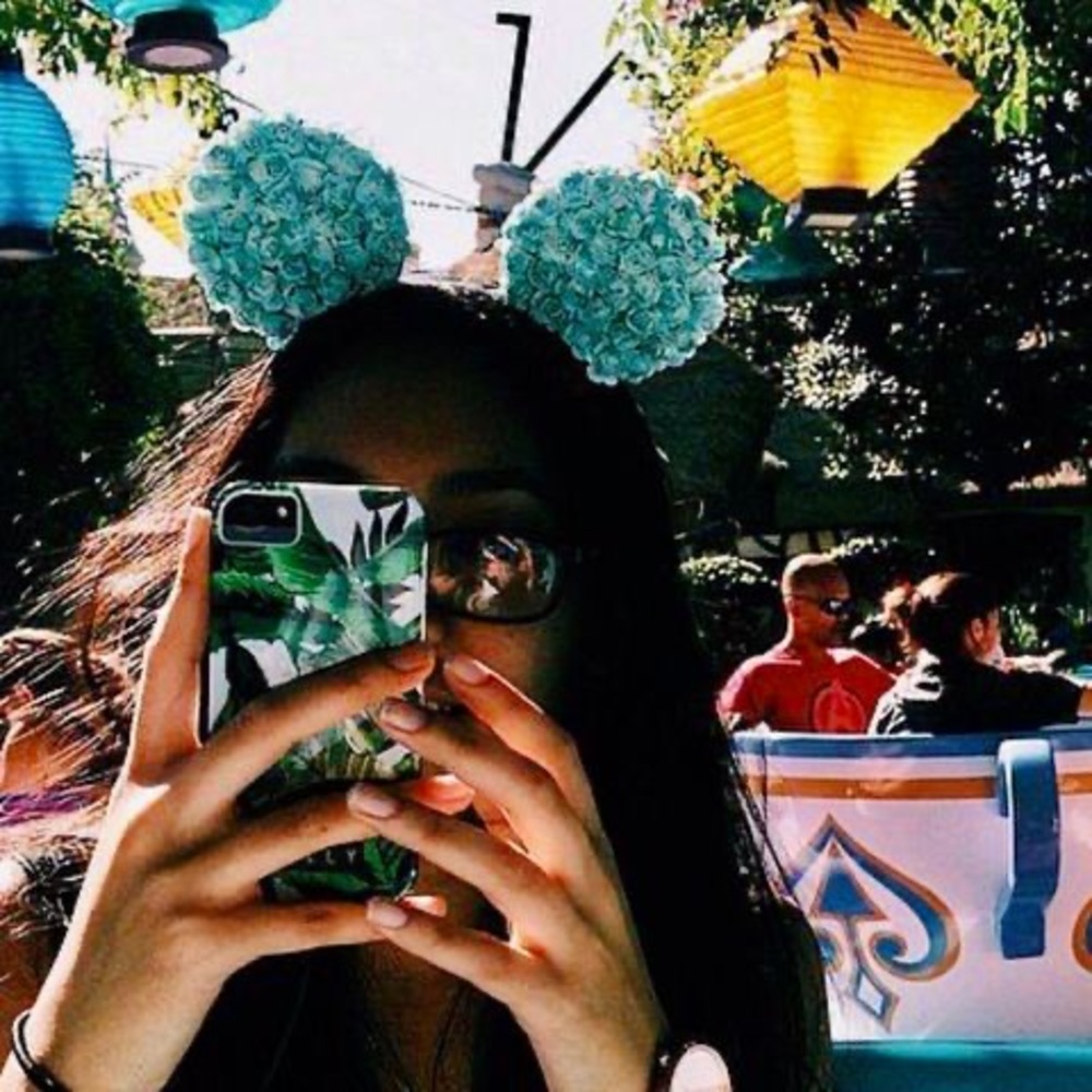 Meet your Posher, Vivika